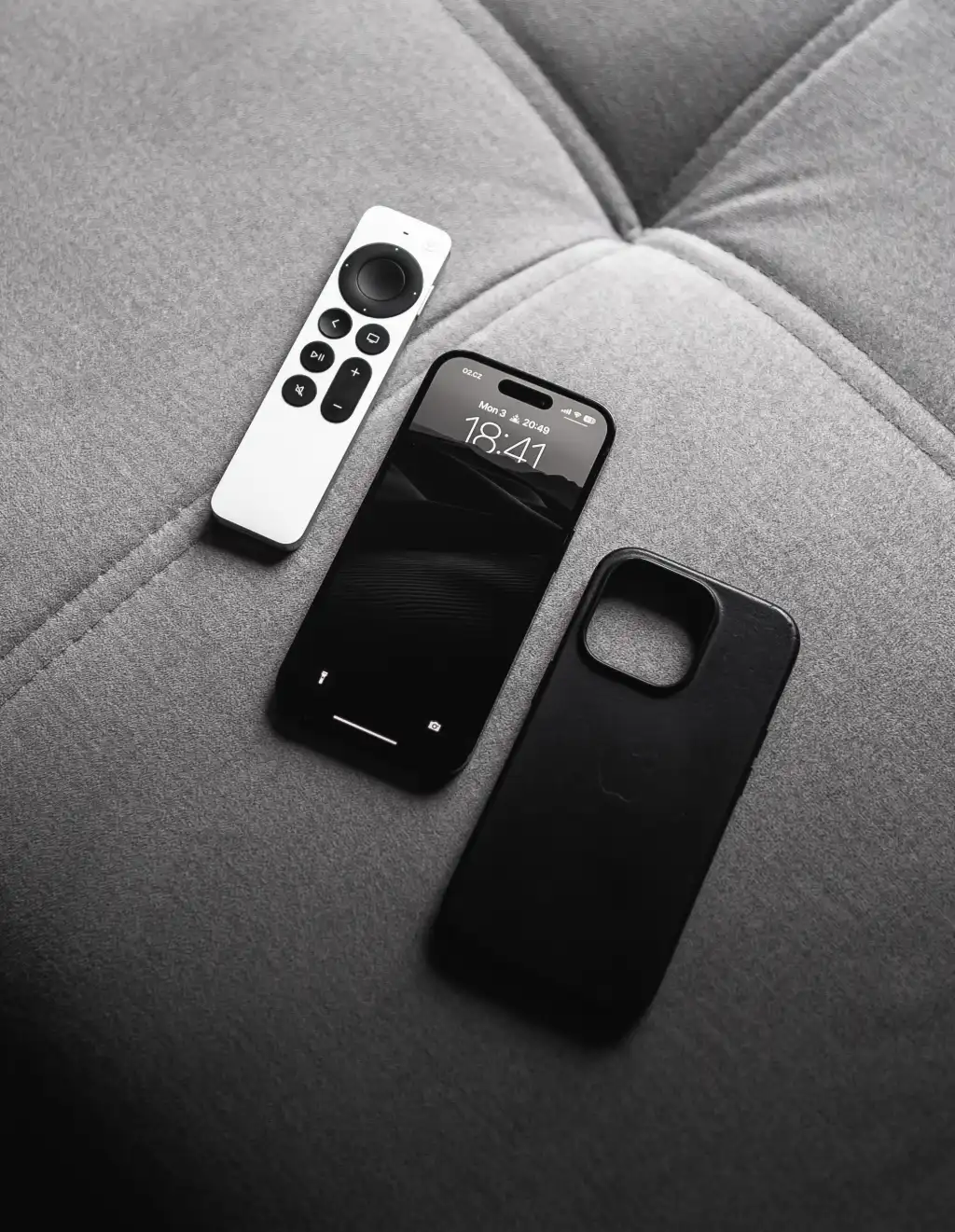 apple tech iphone and apple tv remote free image