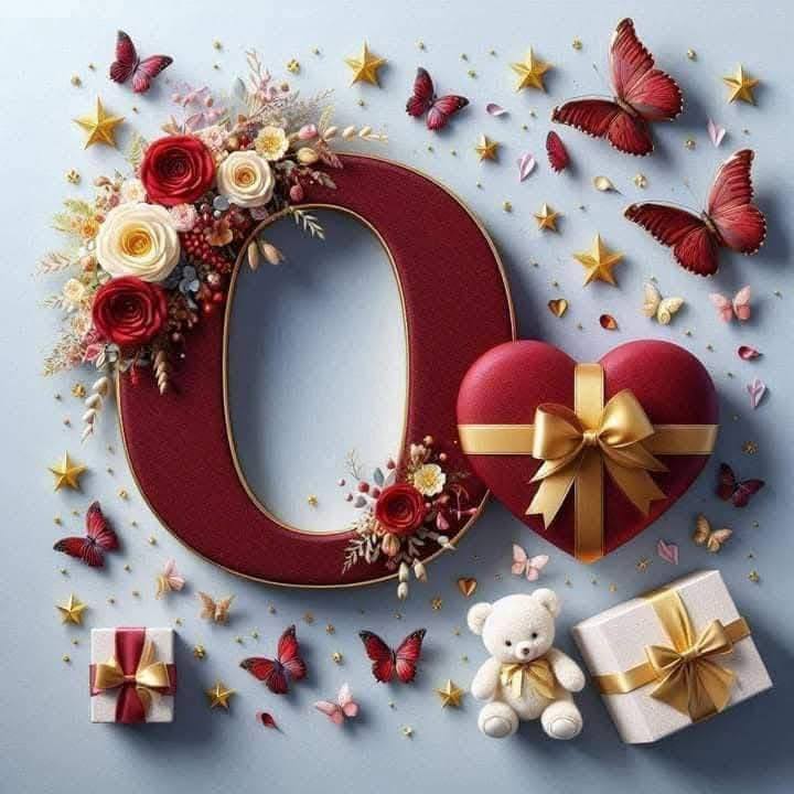 3D Floral Alphabet Q Gift