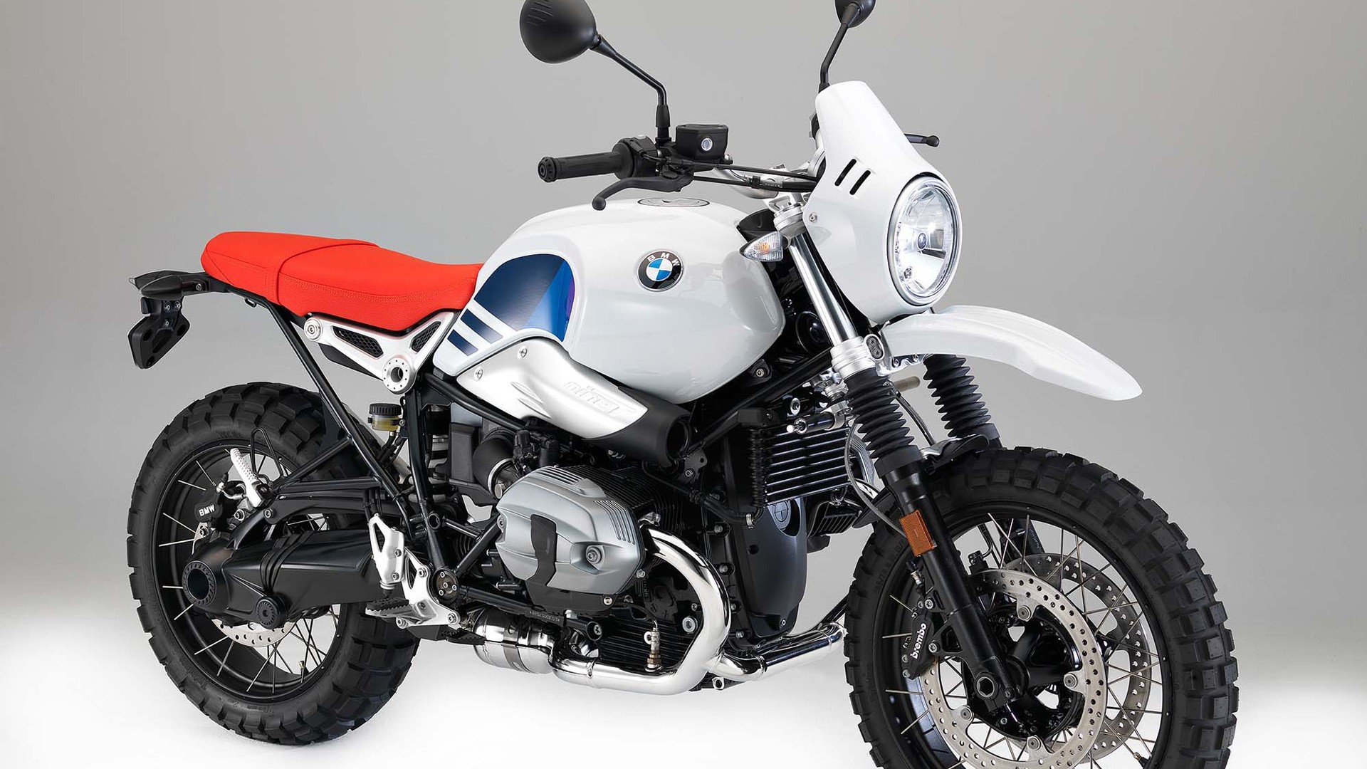 BMW Super White Bike