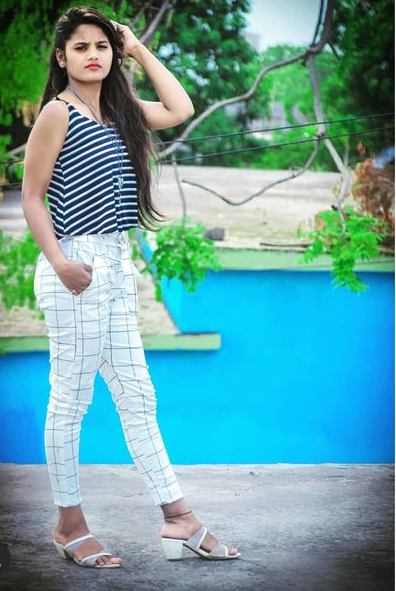 Actress Model Girl Image (15)