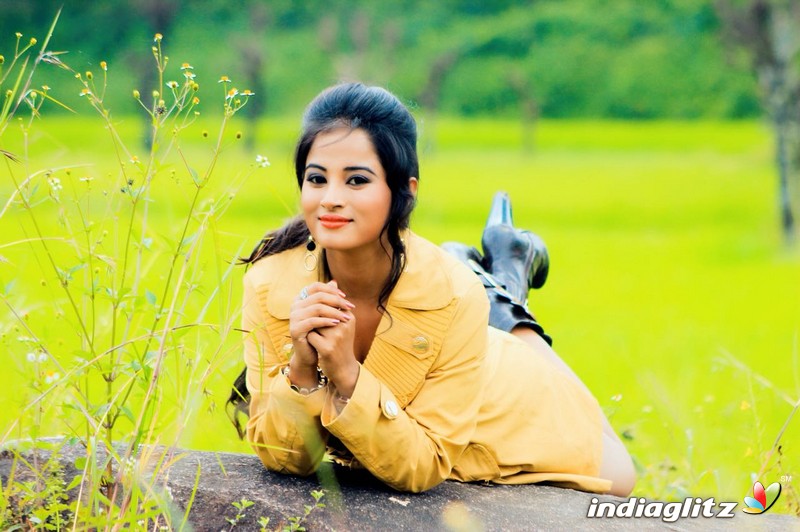 Actress Model Girl Image (31)