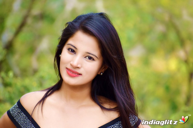 Actress Model Girl Image (39)