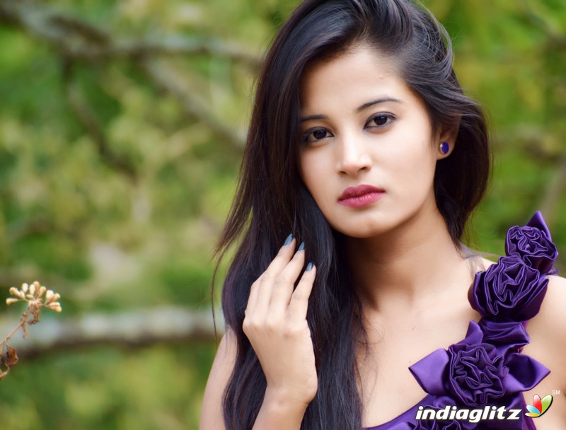 Actress Model Girl Image (45)