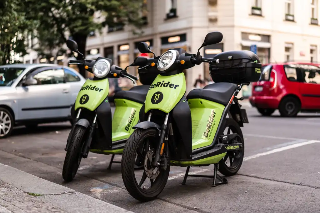 berider electric shared scooters in prague street czechia free photo